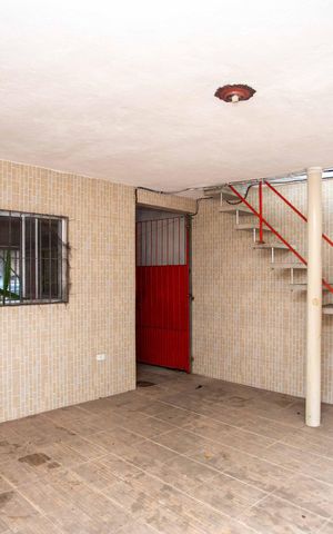 Casa à venda com 30m², 2 quartos e 2 vagasGaragem