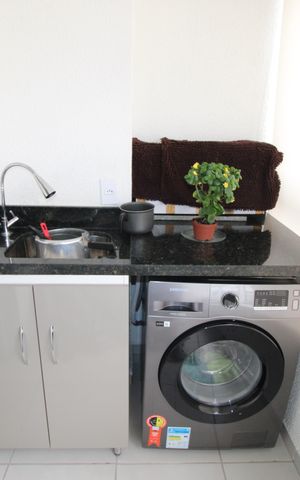 Apartamento à venda com 45m², 2 quartos e 1 vagaSala / Cozinha - Varanda