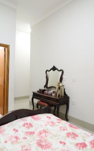 Casa para alugar com 250m², 4 quartos e 2 vagasQuarto 4