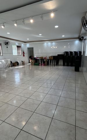 Apartamento para alugar com 45m², 2 quartos e 1 vagaÁrea comum - Salão de festas
