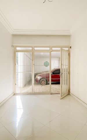 Casa à venda com 410m², 3 quartos e 5 vagas Casa à venda com 410m², 3 quartos e 5 vagasSala 1