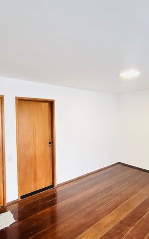 Apartamento para alugar com 120m², 4 quartos e 1 vaga Apartamento para alugar com 120m², 4 quartos e 1 vagaSala