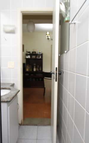 Apartamento à venda com 55m², 2 quartos e 2 vagasBanheiro Social
