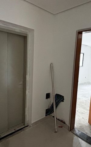 Apartamento à venda com 140m², 2 quartos e 2 vagasElevador