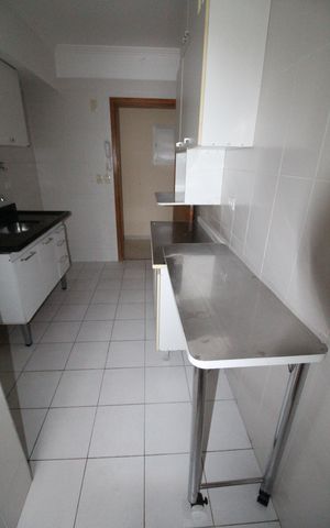 Apartamento para alugar com 80m², 2 quartos e 2 vagasCozinha