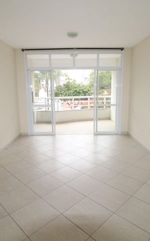 Apartamento para alugar com 80m², 2 quartos e 2 vagasSala