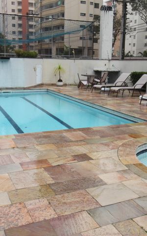Apartamento para alugar com 80m², 2 quartos e 2 vagasÁrea comum - Piscina
