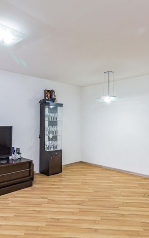 Apartamento à venda com 100m², 2 quartos e 2 vagas Apartamento à venda com 100m², 2 quartos e 2 vagasSala