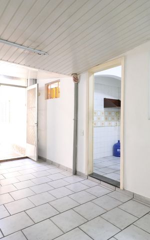 Casa à venda com 150m², 3 quartos e 1 vagaQuintal e área de serviço 