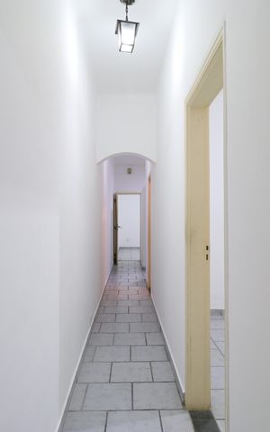 Casa à venda com 150m², 3 quartos e 1 vagaCorredor 