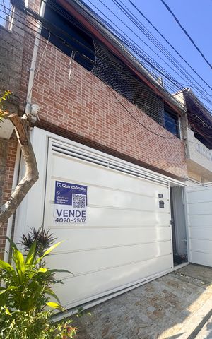 Casa à venda com 120m², 3 quartos e 1 vaga Casa à venda com 120m², 3 quartos e 1 vagaFachada