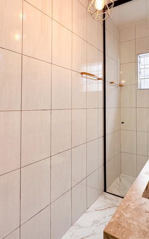 Casa à venda com 120m², 3 quartos e 1 vaga Casa à venda com 120m², 3 quartos e 1 vagaBanheiro da Suíte 1
