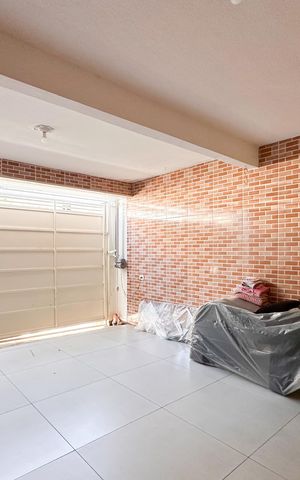 Casa à venda com 120m², 3 quartos e 1 vaga Casa à venda com 120m², 3 quartos e 1 vagaGaragem