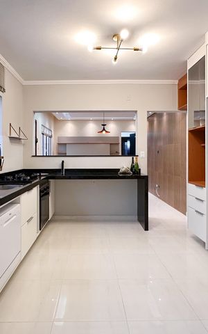 Casa à venda com 120m², 3 quartos e 1 vaga Casa à venda com 120m², 3 quartos e 1 vagaCozinha