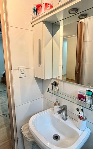 Apartamento à venda com 49m², 2 quartos e 1 vaga Apartamento à venda com 49m², 2 quartos e 1 vagaBanheiro