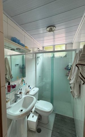 Apartamento à venda com 49m², 2 quartos e 1 vaga Apartamento à venda com 49m², 2 quartos e 1 vagaBanheiro