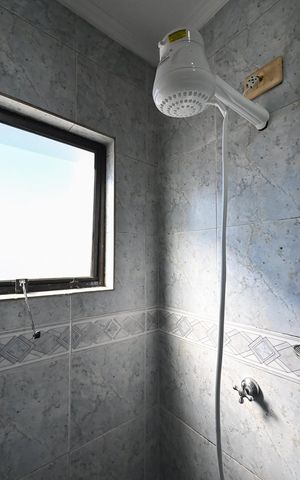 Casa à venda com 230m², 3 quartos e 4 vagasBanheiro Suíte 2
