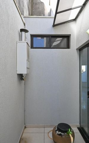 Casa à venda com 230m², 3 quartos e 4 vagasVaranda
