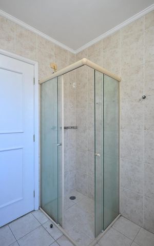 Casa à venda com 230m², 3 quartos e 4 vagasBanheiro