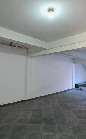 Casa à venda com 230m², 3 quartos e 4 vagasGaragem