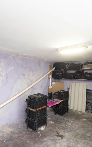 Casa à venda com 195m², 2 quartos e 1 vaga Casa à venda com 195m², 2 quartos e 1 vagaGaragem