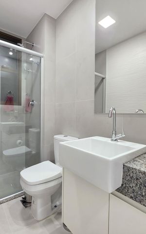 Apartamento para alugar com 64m², 2 quartos e 2 vagas Apartamento para alugar com 64m², 2 quartos e 2 vagasBanheiro da Suíte