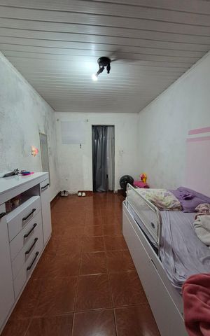 Casa à venda com 240m², 3 quartos e sem vaga Casa à venda com 240m², 3 quartos e sem vagaQuarto
