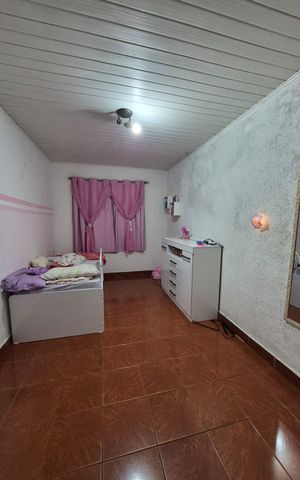 Casa à venda com 240m², 3 quartos e sem vaga Casa à venda com 240m², 3 quartos e sem vagaQuarto
