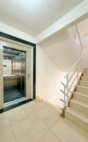 Apartamento para alugar com 73m², 2 quartos e 1 vagaHall social