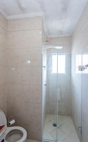 Casa à venda com 140m², 3 quartos e 5 vagas Casa à venda com 140m², 3 quartos e 5 vagasBanheiro suite
