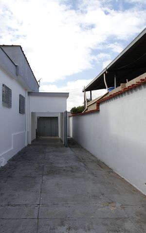 Casa à venda com 360m², 4 quartos e 6 vagasGaragem