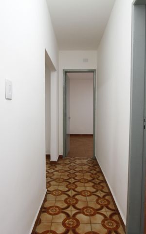 Casa à venda com 360m², 4 quartos e 6 vagasCorredor