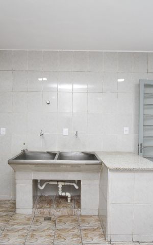 Casa à venda com 360m², 4 quartos e 6 vagasCozinha