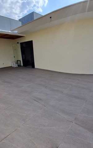 Casa à venda com 240m², 2 quartos e 4 vagas Casa à venda com 240m², 2 quartos e 4 vagasGaragem