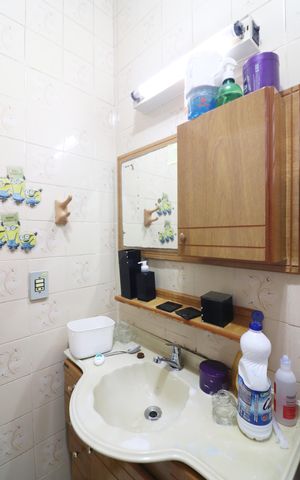 Casa à venda com 150m², 4 quartos e 2 vagasBanheiro social