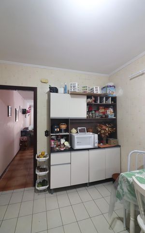 Casa à venda com 150m², 4 quartos e 2 vagasCopa e Cozinha 
