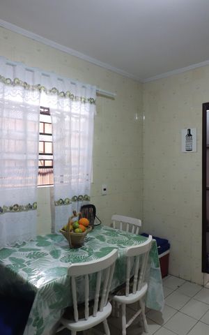 Casa à venda com 150m², 4 quartos e 2 vagasCopa e Cozinha 