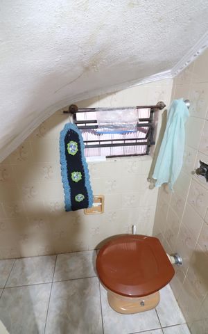 Casa à venda com 150m², 4 quartos e 2 vagasLavabo