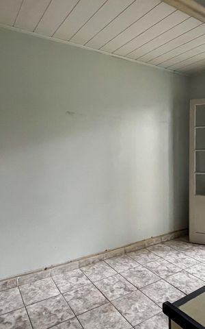 Casa à venda com 95m², 3 quartos e sem vaga Casa à venda com 95m², 3 quartos e sem vagaQuarto 3