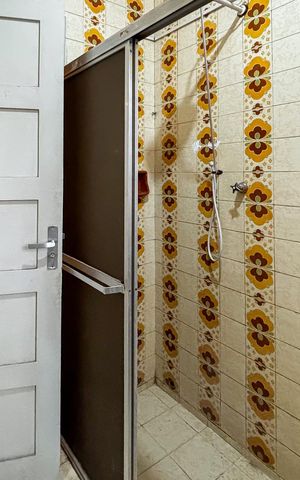 Casa à venda com 95m², 3 quartos e sem vaga Casa à venda com 95m², 3 quartos e sem vagaBanheiro social 2