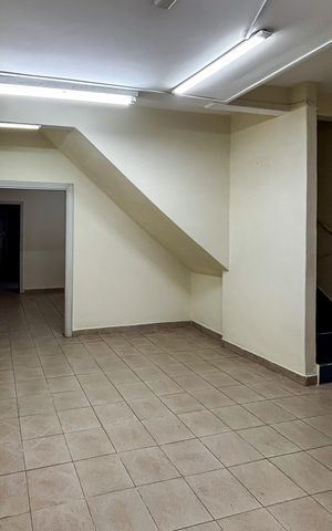Casa à venda com 95m², 3 quartos e sem vaga Casa à venda com 95m², 3 quartos e sem vagaSala
