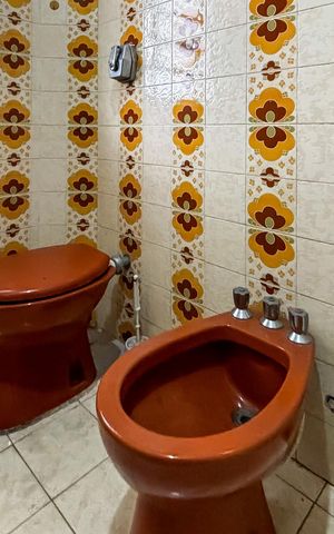 Casa à venda com 95m², 3 quartos e sem vaga Casa à venda com 95m², 3 quartos e sem vagaBanheiro social 2