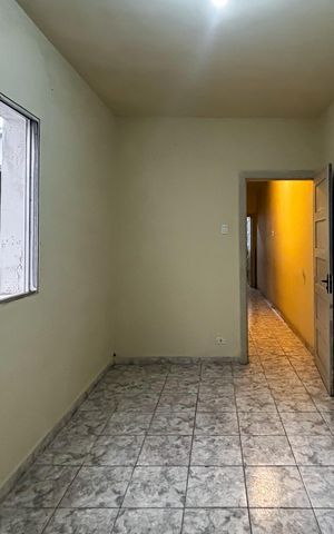Casa à venda com 95m², 3 quartos e sem vaga Casa à venda com 95m², 3 quartos e sem vagaQuarto