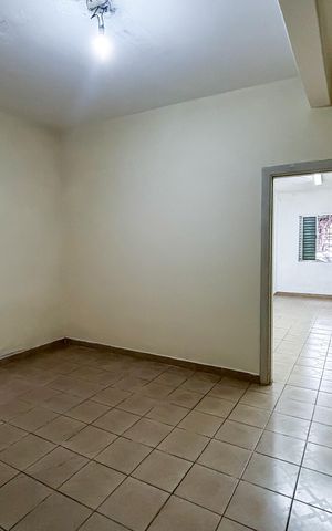 Casa à venda com 95m², 3 quartos e sem vaga Casa à venda com 95m², 3 quartos e sem vagaSala 2