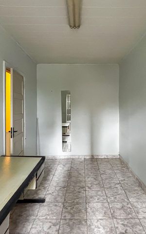 Casa à venda com 95m², 3 quartos e sem vaga Casa à venda com 95m², 3 quartos e sem vagaQuarto 3
