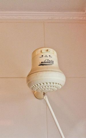 Casa à venda com 150m², 3 quartos e 2 vagasBanheiro