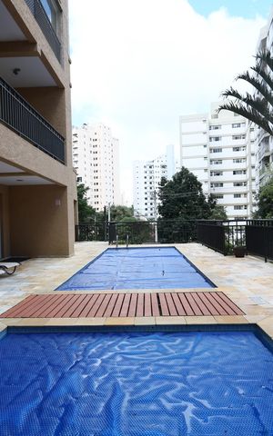 Apartamento à venda com 75m², 2 quartos e 2 vagas Apartamento à venda com 75m², 2 quartos e 2 vagasÁrea comum - Piscina