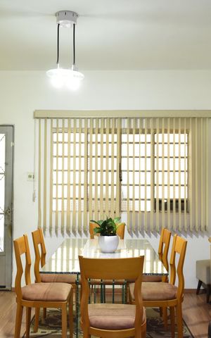 Casa à venda com 130m², 2 quartos e 1 vagaSala