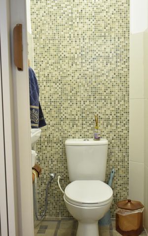 Casa à venda com 130m², 2 quartos e 1 vagaBanheiro externo