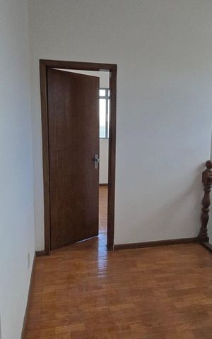 Casa para alugar com 400m², 5 quartos e 2 vagas Casa para alugar com 400m², 5 quartos e 2 vagasSala